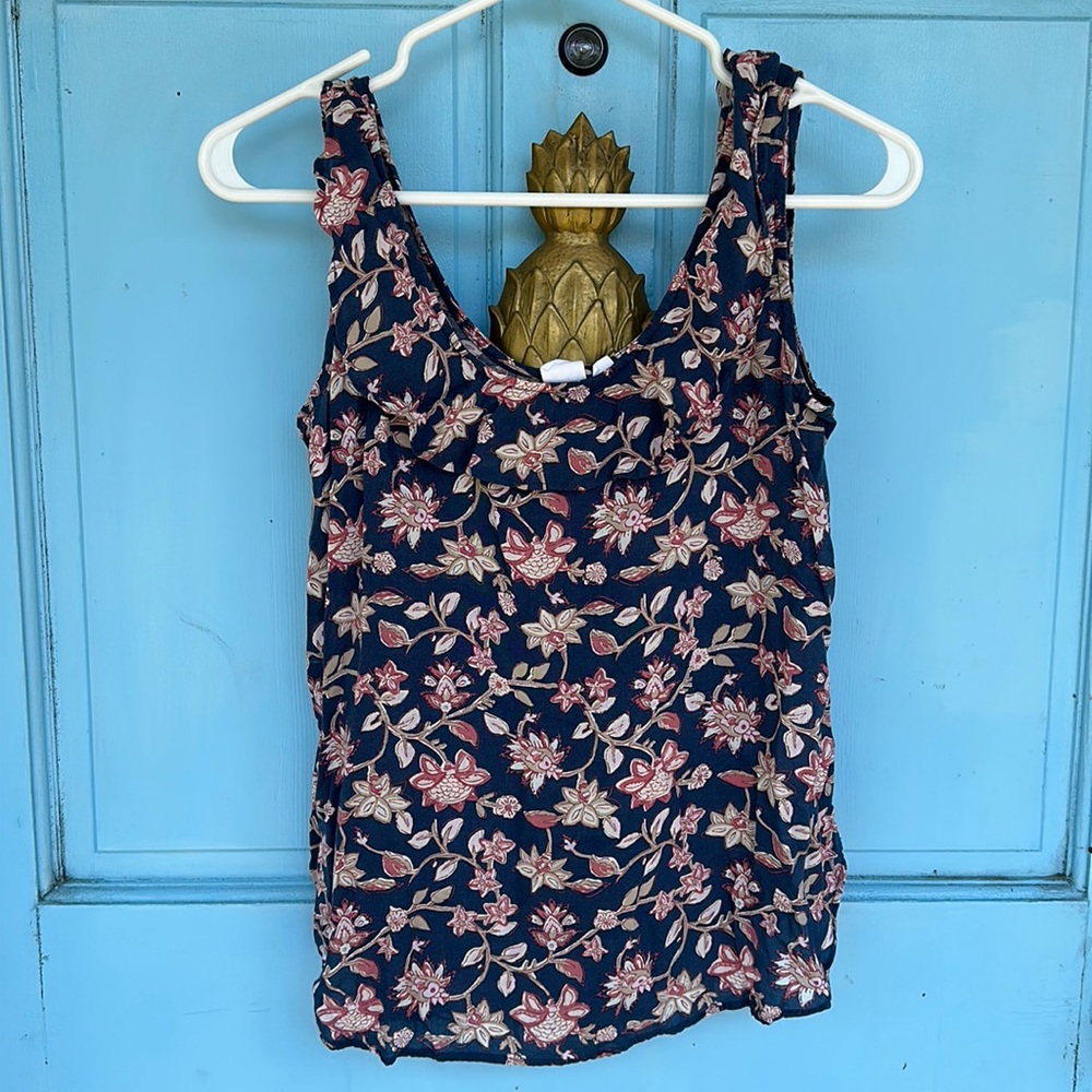 GAP Top Navy Blue Floral Ruffle Sleeveless Tank Pretty Summer size small